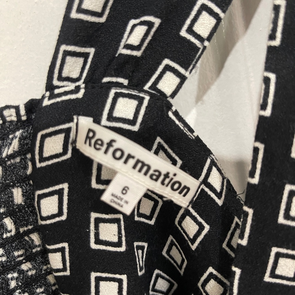 Reformation Black and White Crop Top - Picture 8 of 8